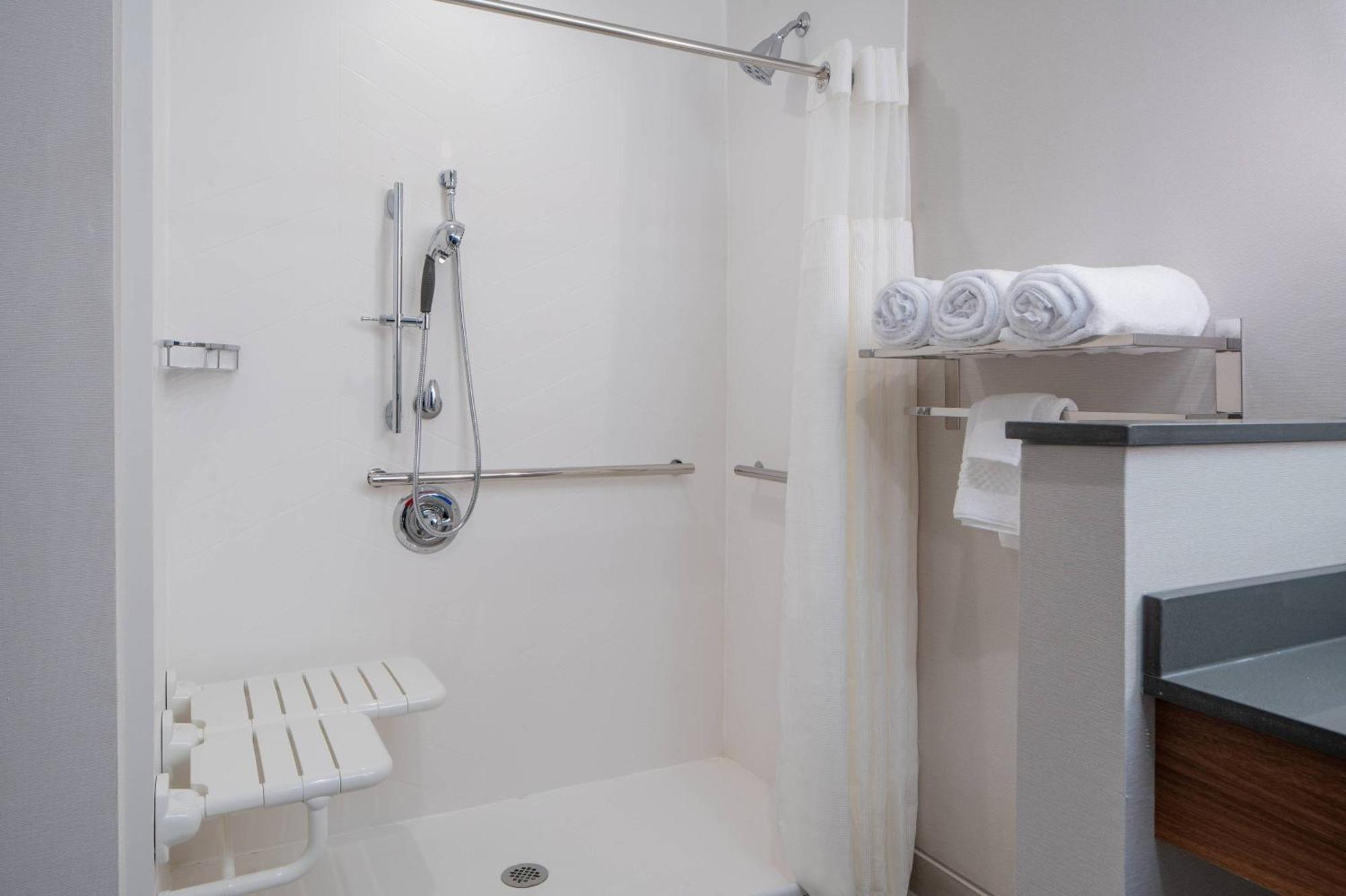 Fairfield By Marriott Inn & Suites Pensacola Pine Forest מראה חיצוני תמונה